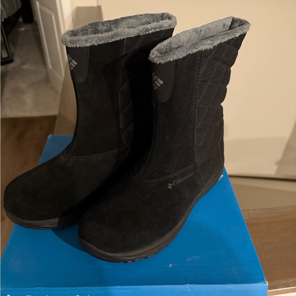 Columbia Women's Black Winter Boots